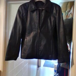 Elegant Black Leather Jacket for Women